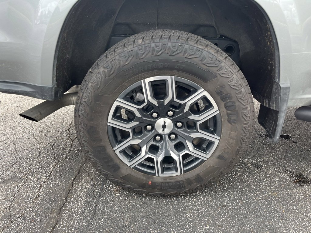 Certified 2024 Chevrolet Colorado Z71 w/ Z71 Convenience Package 2 image 32