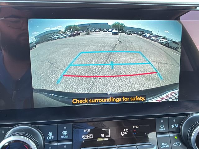 Used 2025 Toyota Highlander XLE FWD image 25
