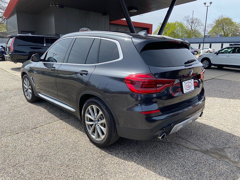 Used 2018 BMW X3 xDrive30i w/ Premium Package image 2