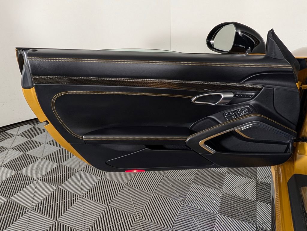 Used 2019 Porsche 911 Turbo S image 23