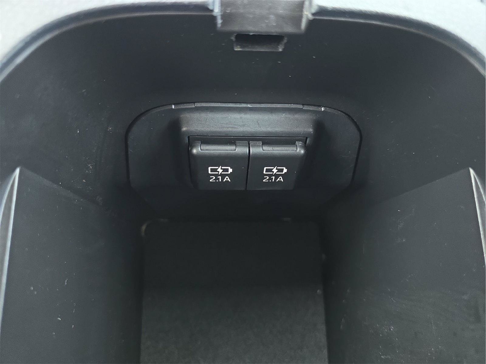 Used 2020 Toyota RAV4 XSE w/ All Weather Liner Package AWD/4WD image 24