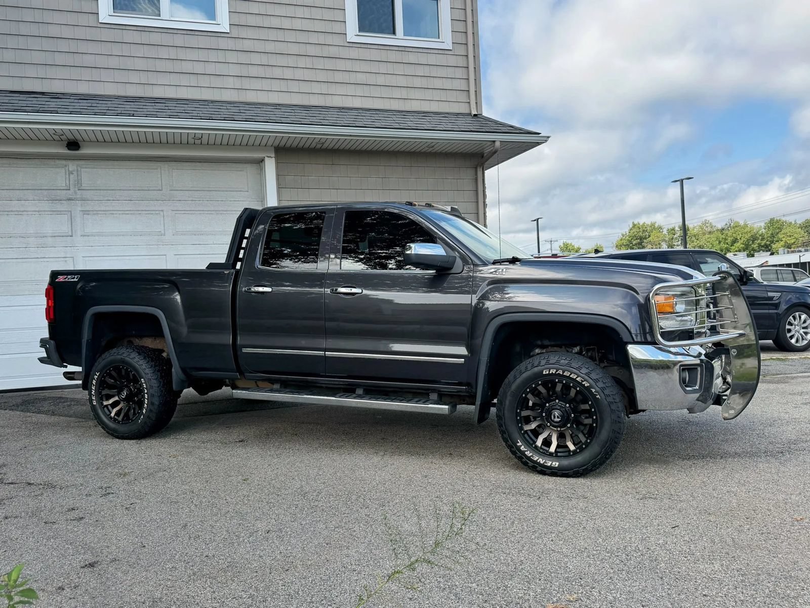 Used 2015 GMC Sierra 2500 SLT w/ Snow Plow Prep Package AWD/4WD image 4
