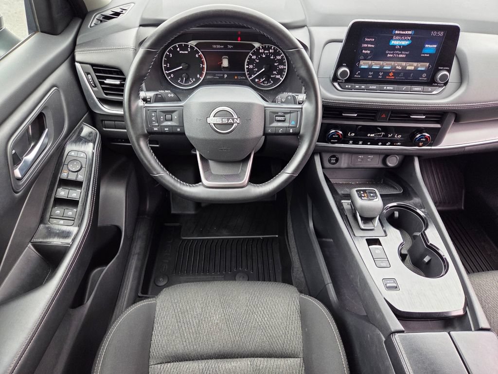 Used 2025 Nissan Rogue SV FWD image 12