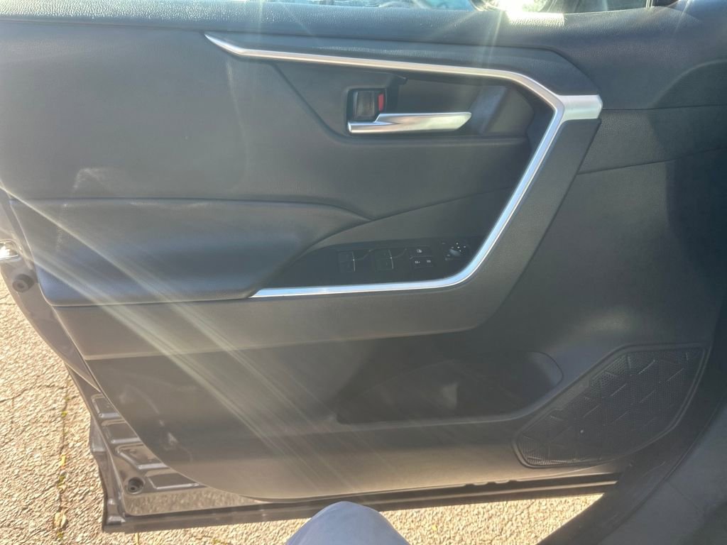 Used 2024 Toyota RAV4 XLE image 10
