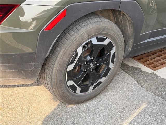 Used 2024 Hyundai Santa Fe SEL image 17