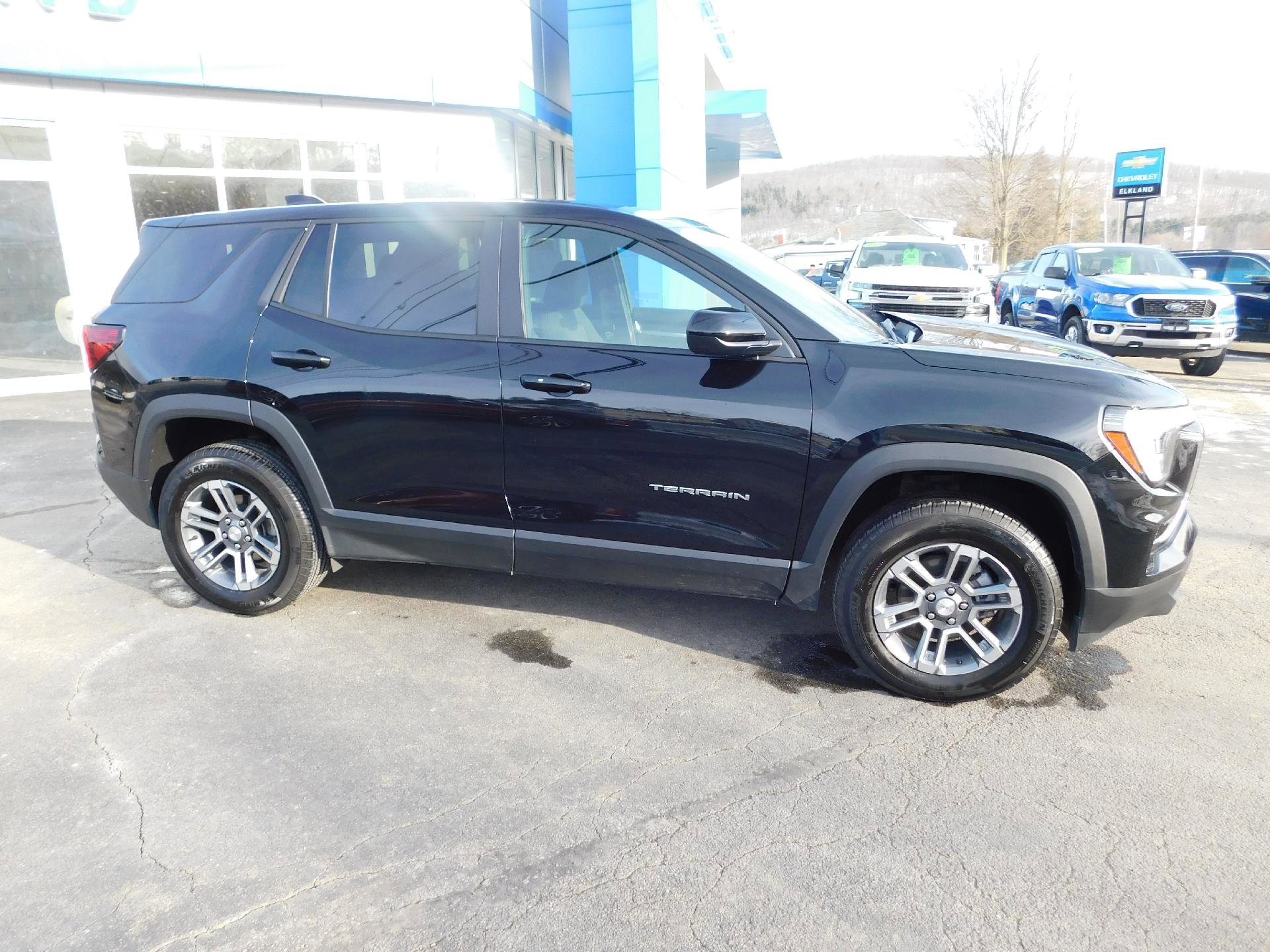 Used 2025 GMC Terrain Elevation image 9