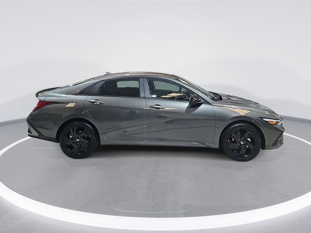 New 2026 Hyundai Elantra Sport image 4