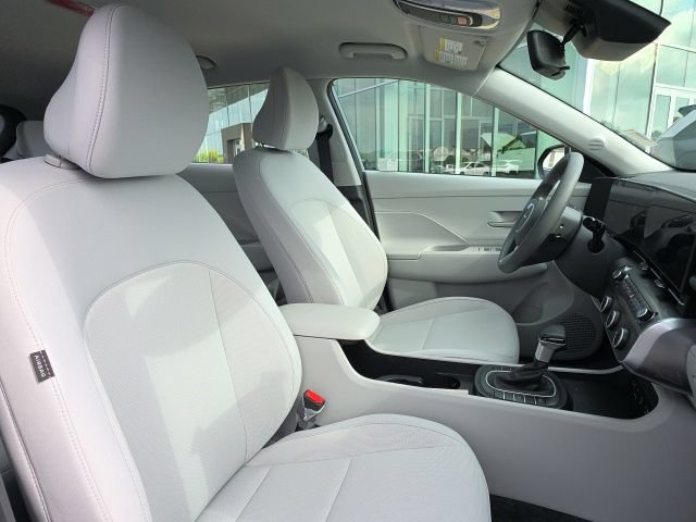 Certified 2025 Hyundai Kona SE FWD image 8