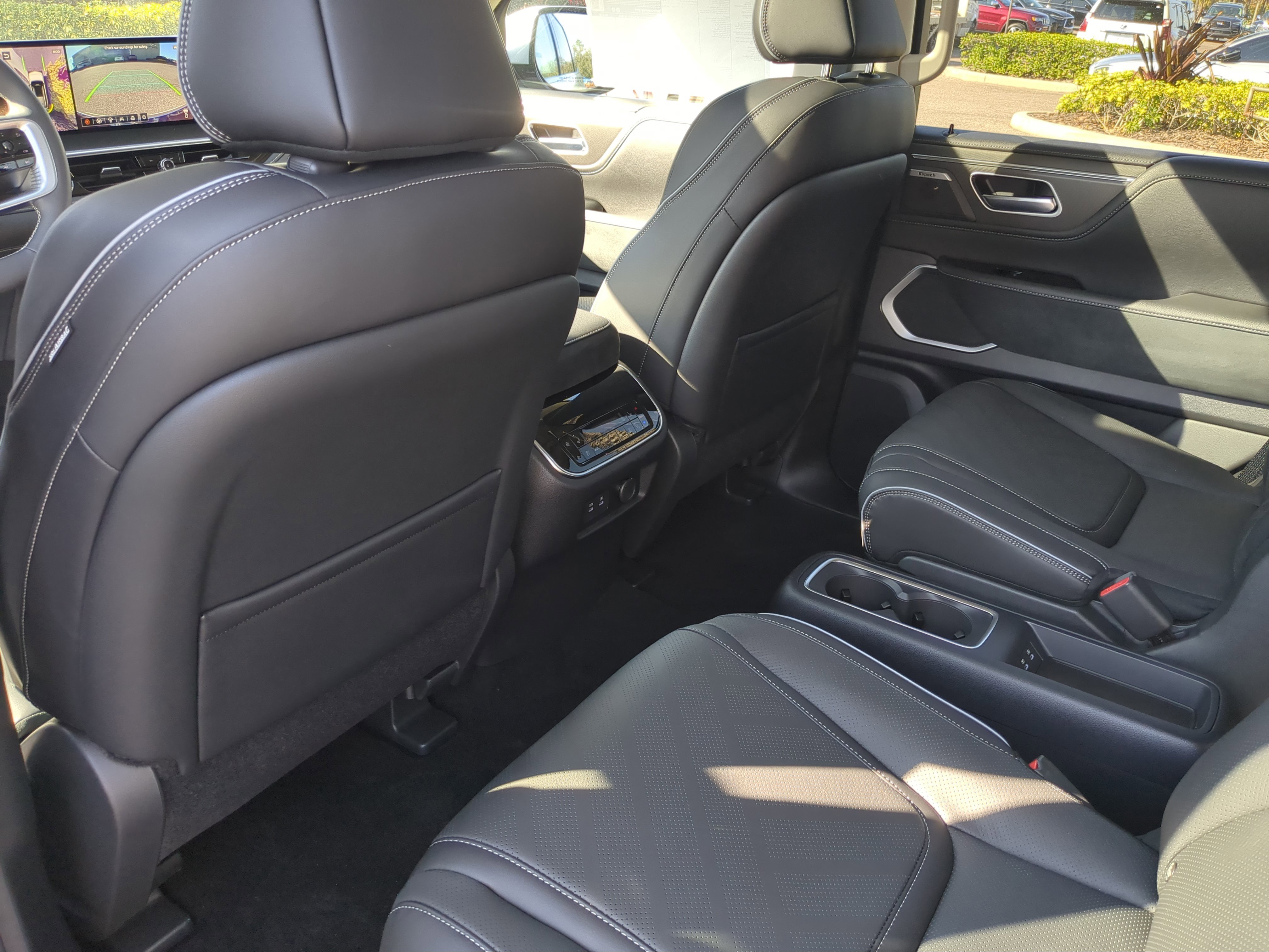 New 2026 INFINITI QX80 Luxe w/ Cargo Package image 25