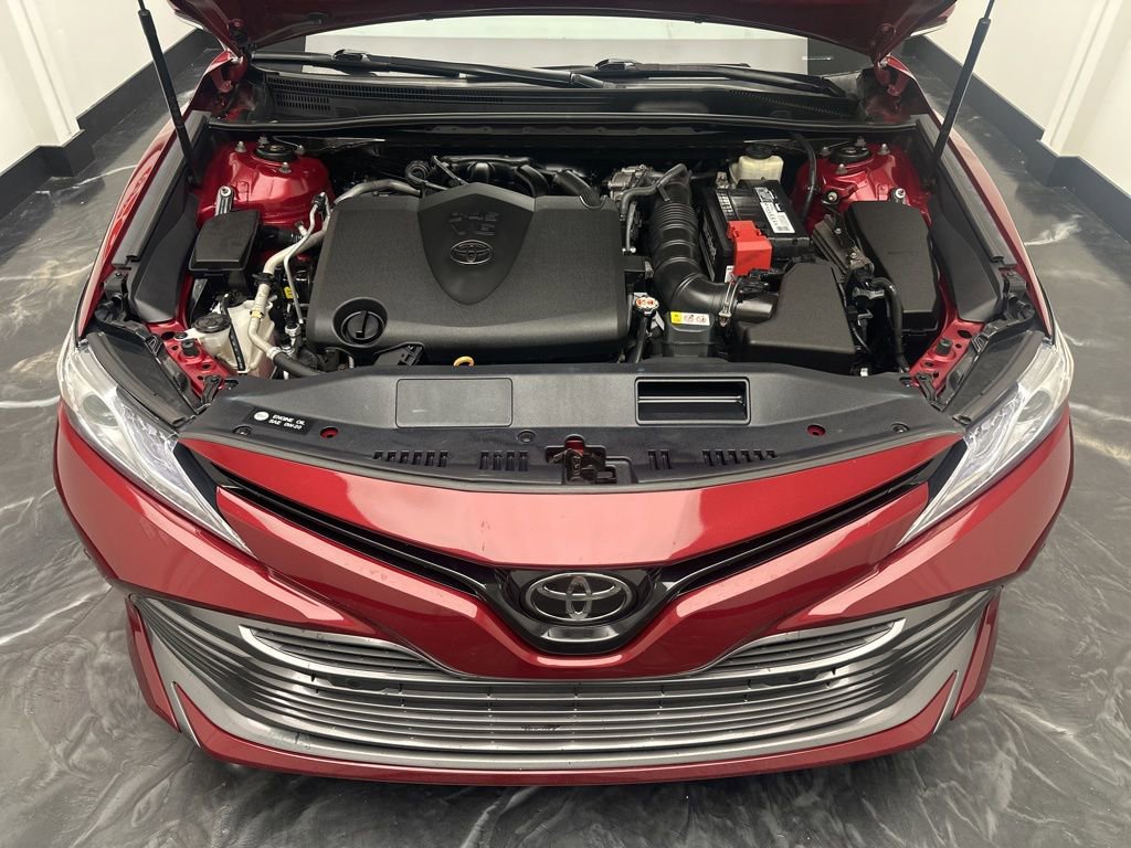 Used 2018 Toyota Camry XLE image 28