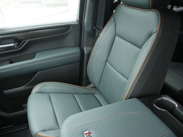 New 2026 GMC Yukon AT4 w/ AT4 Premium Plus Package AWD/4WD image 25