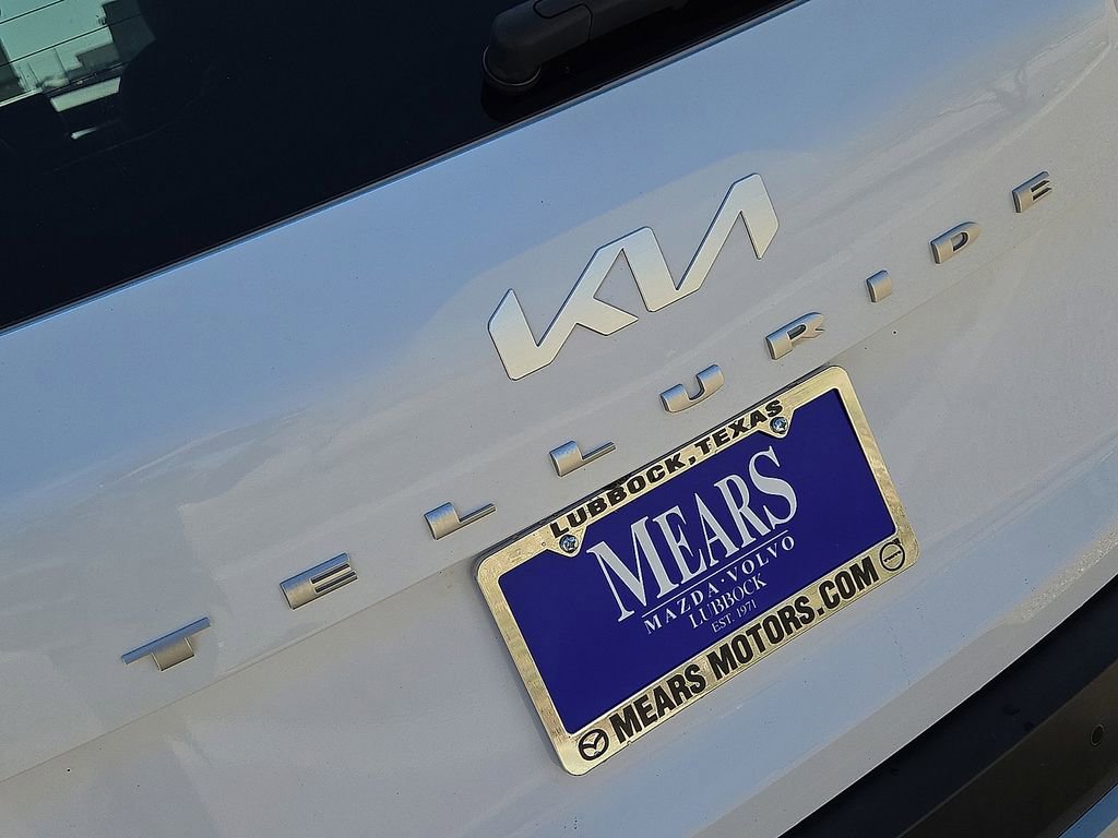 Used 2022 Kia Telluride SX w/ Towing Package image 11