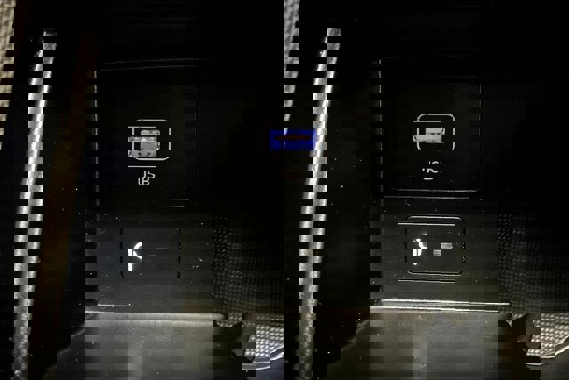 Used 2023 Hyundai Santa Fe SEL w/ Premium Package image 33