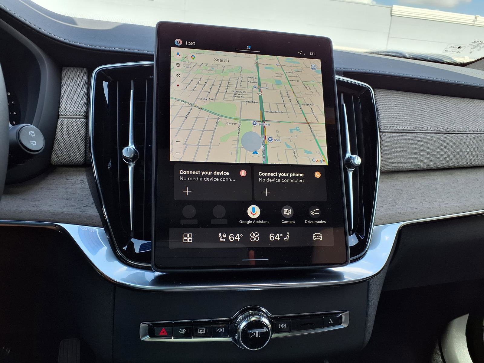 New 2026 Volvo XC90 B5 Core w/ Protection Package Premier image 15