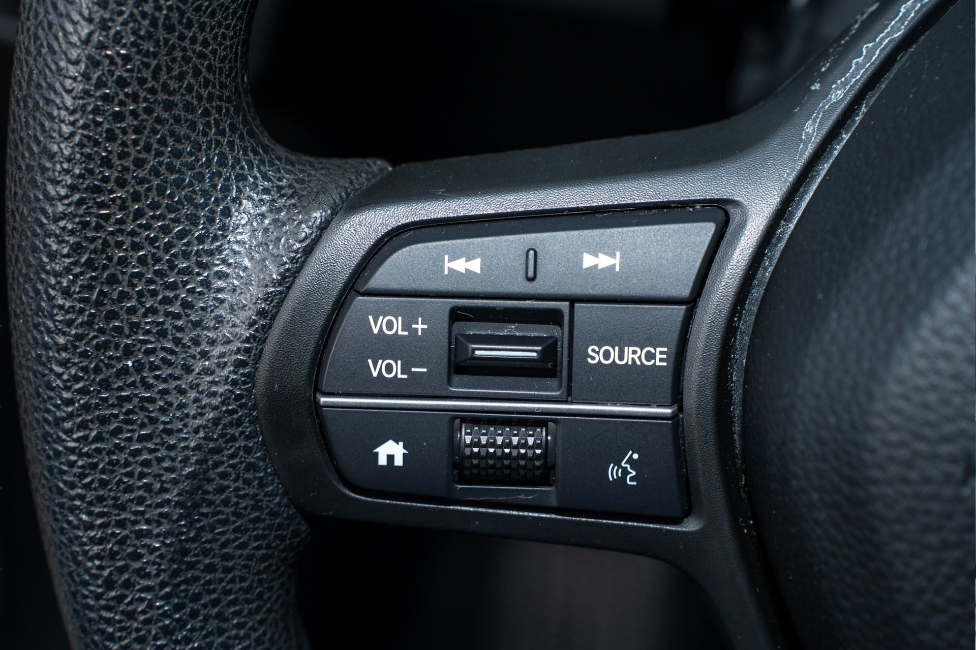 Certified 2023 Honda CR-V EX image 32