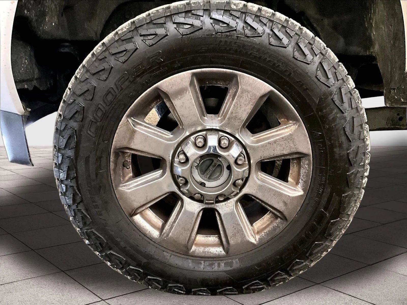 Used 2019 Ford F350 Platinum w/ Platinum Ultimate Package image 9