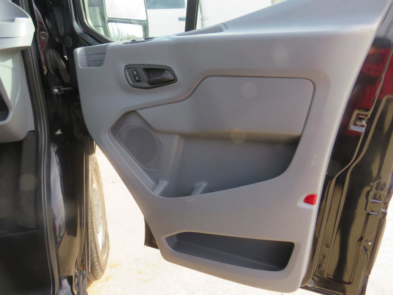 Used 2018 Ford Transit 150 XL RWD image 17
