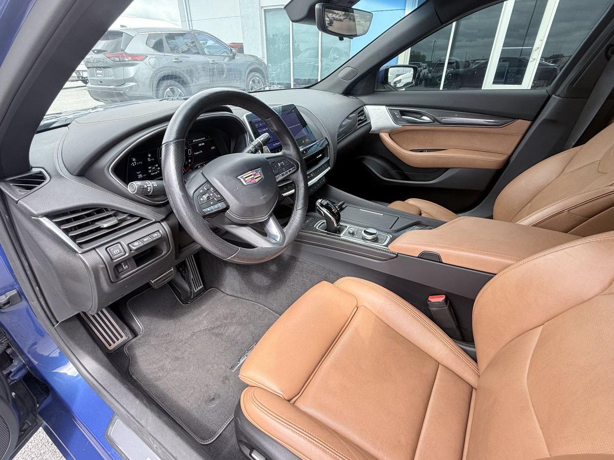 Used 2021 Cadillac CT5 V w/ Platinum Package RWD image 9