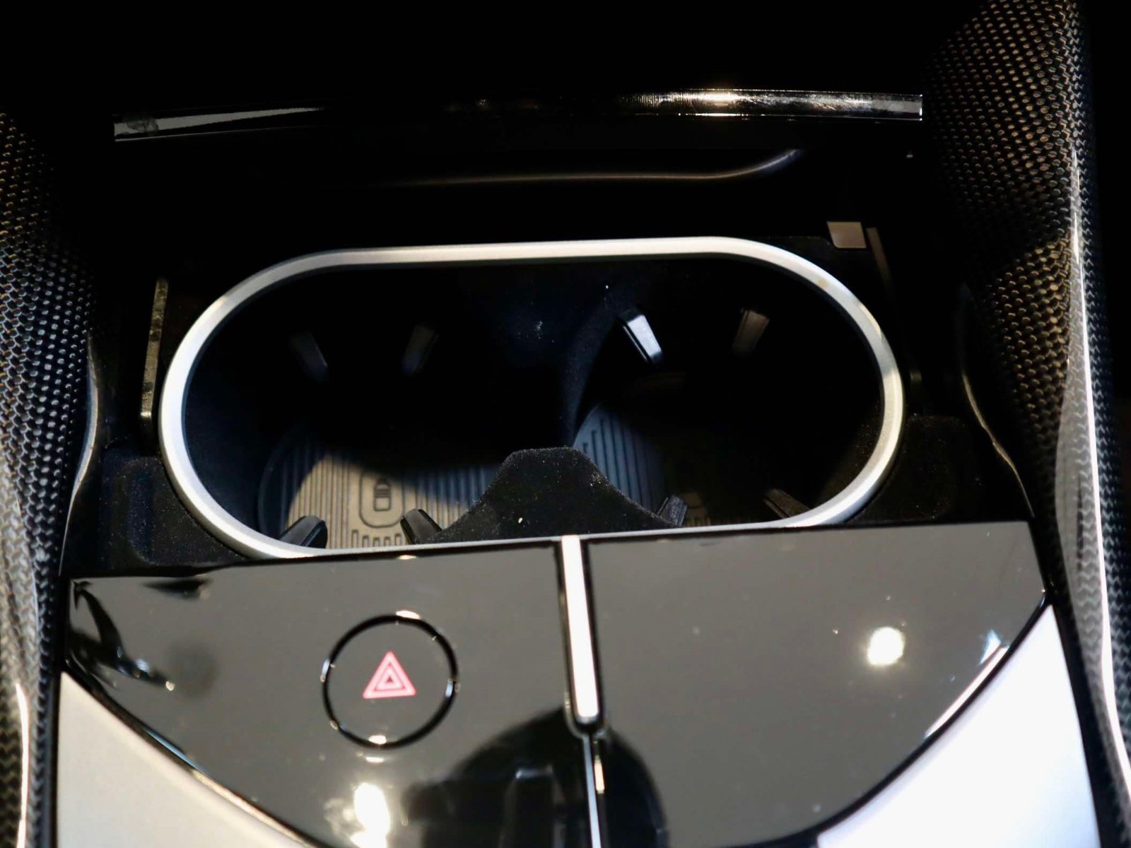 Certified 2025 Ferrari Purosangue AWD/4WD image 33