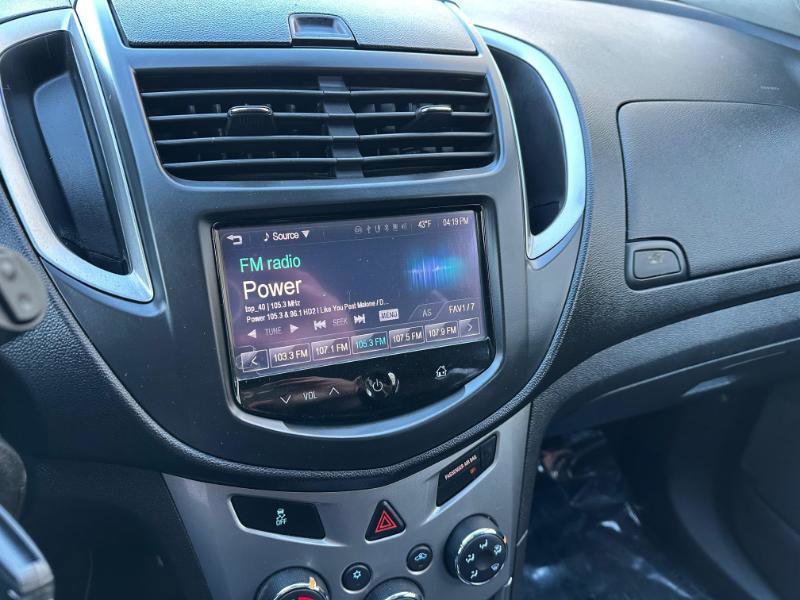 Used 2016 Chevrolet Trax LT w/ LT Convenience Package image 24