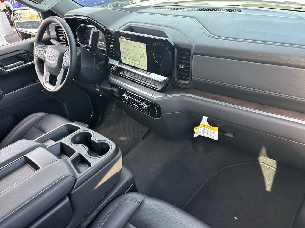 Used 2025 GMC Sierra 1500 SLT image 29
