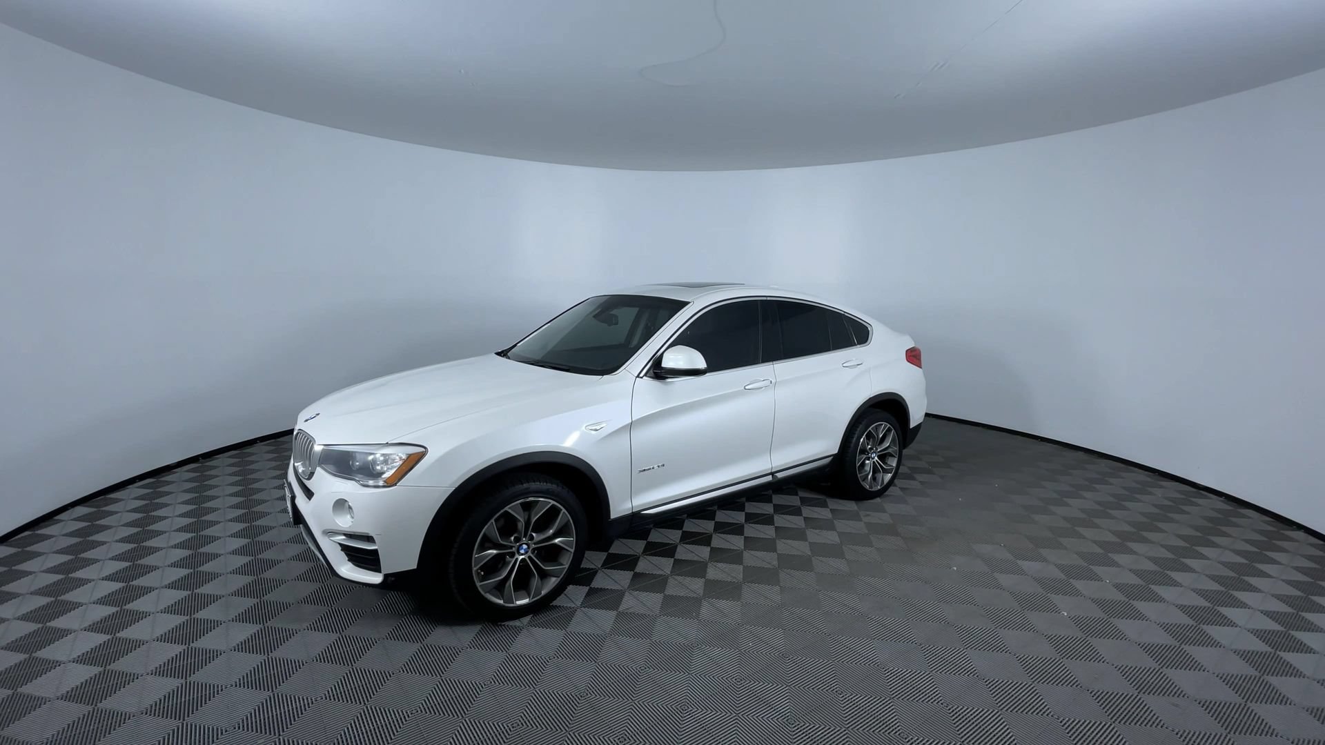 Used 2016 BMW X4 xDrive28i AWD/4WD image 4