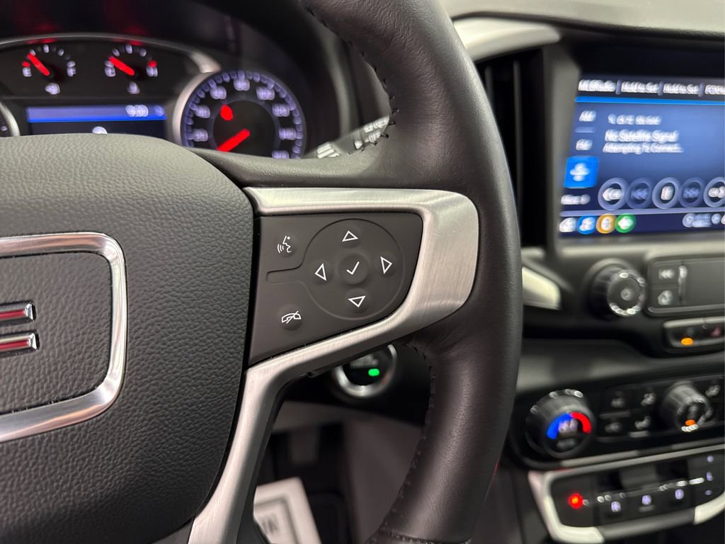 Used 2022 GMC Terrain SLT image 28