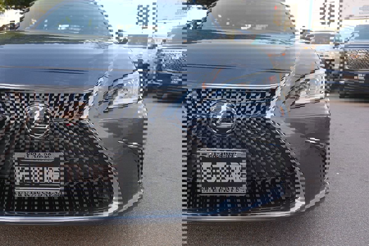 Used 2023 Lexus ES 350 image 34