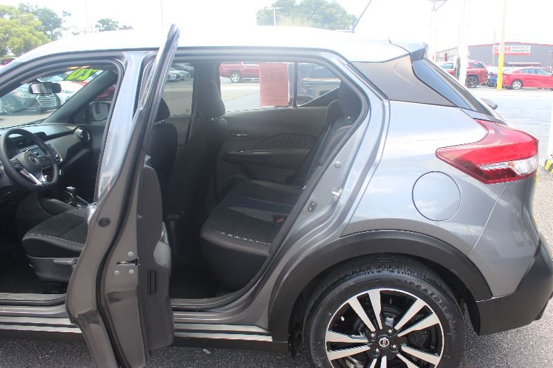 Used 2020 Nissan Kicks SV image 10