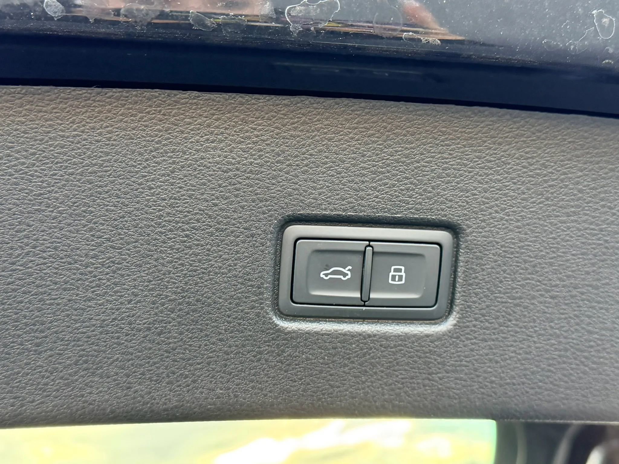 Used 2024 Audi Q5 2.0T Premium w/ Convenience Package image 27