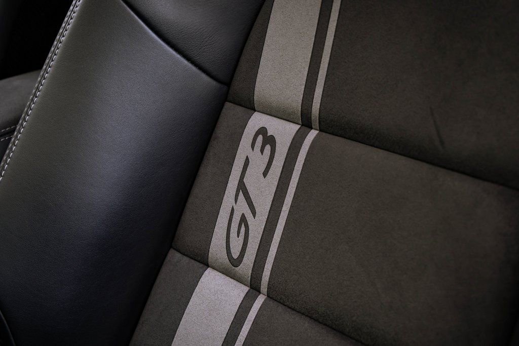 Used 2018 Porsche 911 GT3 RWD image 24