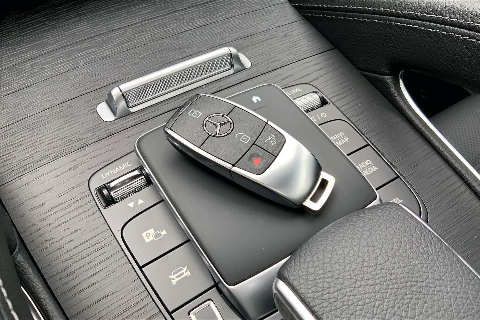 New 2026 Mercedes-Benz GLS 580 4MATIC image 21