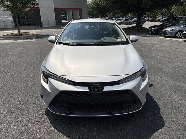 Used 2022 Toyota Corolla LE image 4