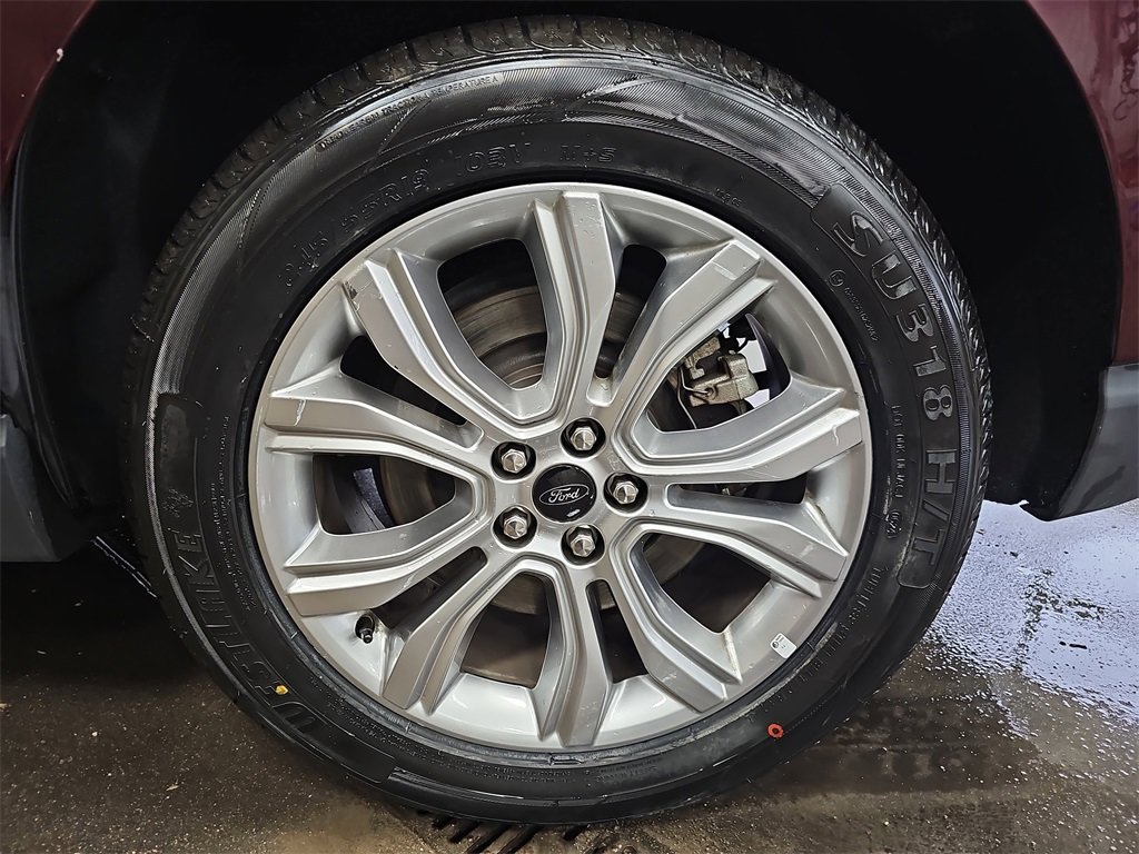 Used 2024 Ford Edge Titanium image 30