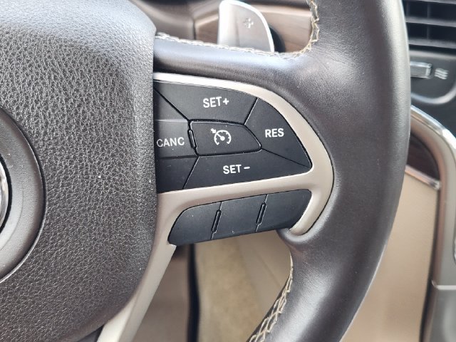 Used 2016 Jeep Grand Cherokee Overland AWD/4WD image 29