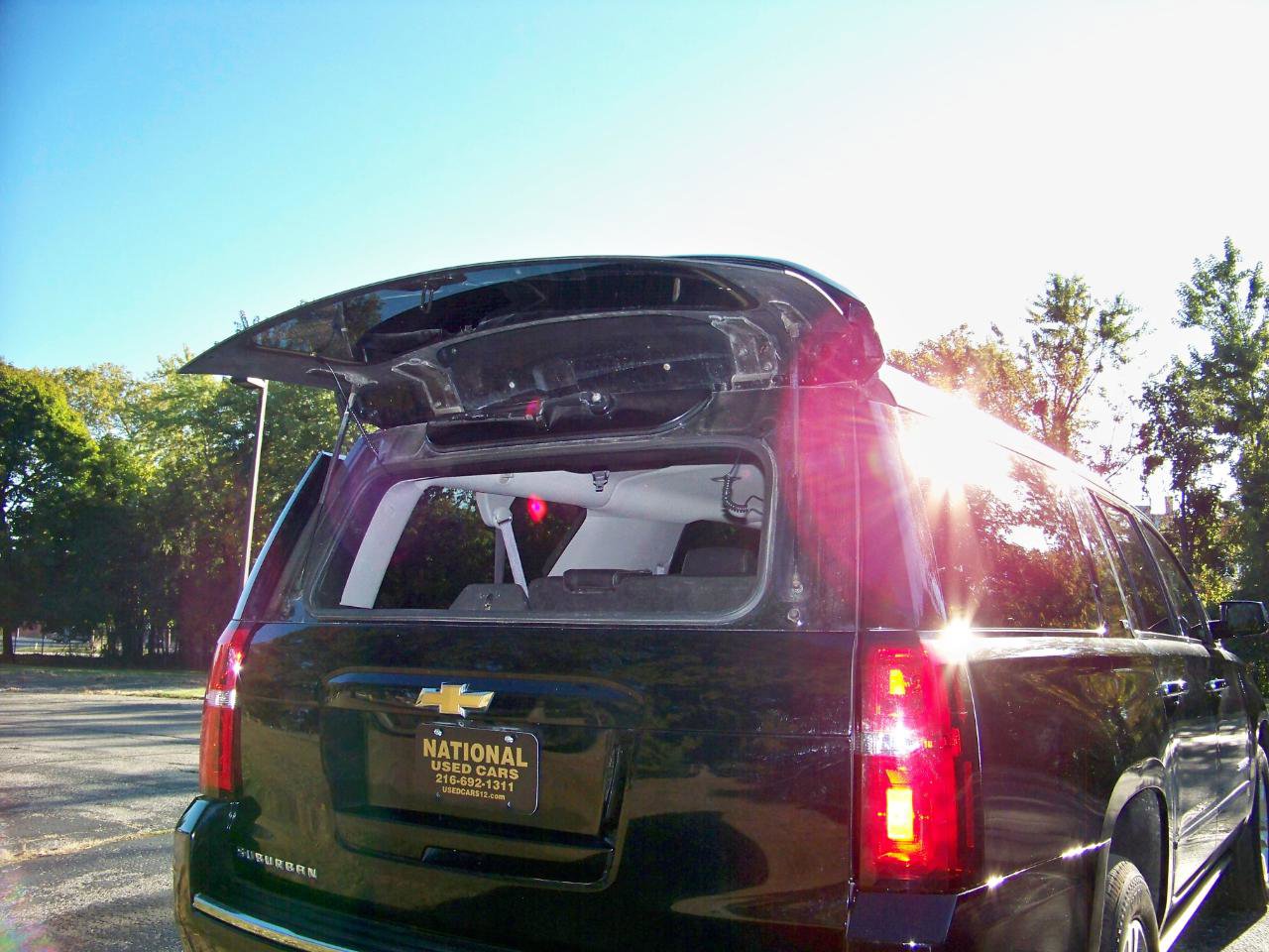 Used 2015 Chevrolet Suburban LTZ image 12