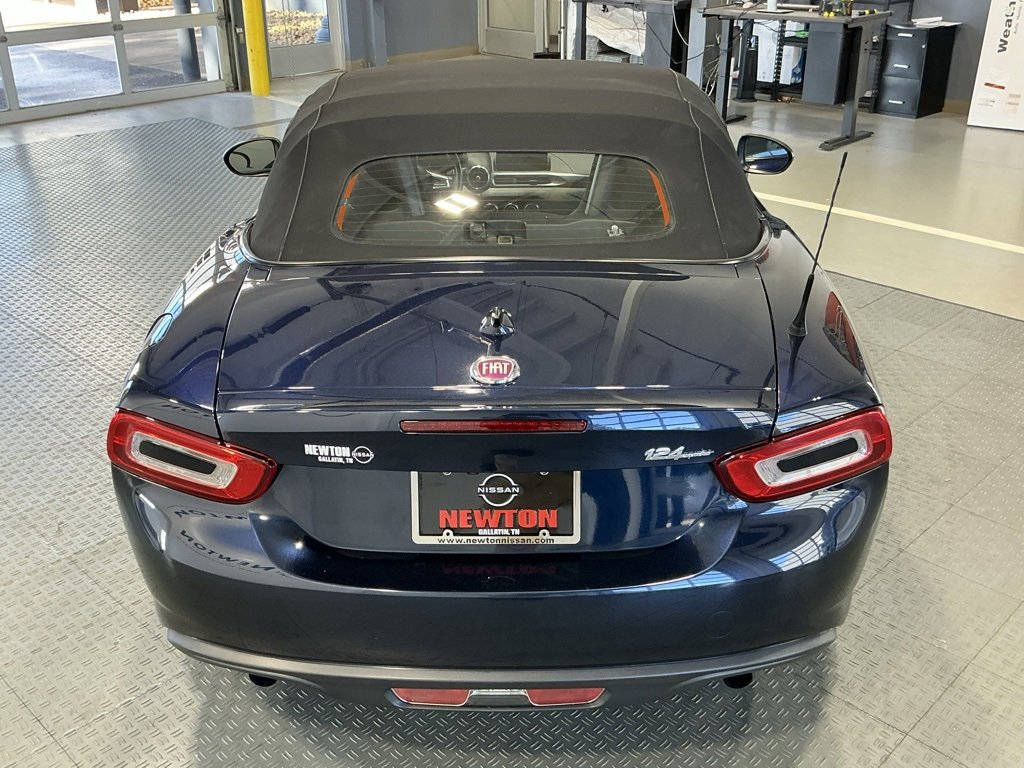 Used 2020 FIAT 124 Spider Classica w/ Technology Group image 11