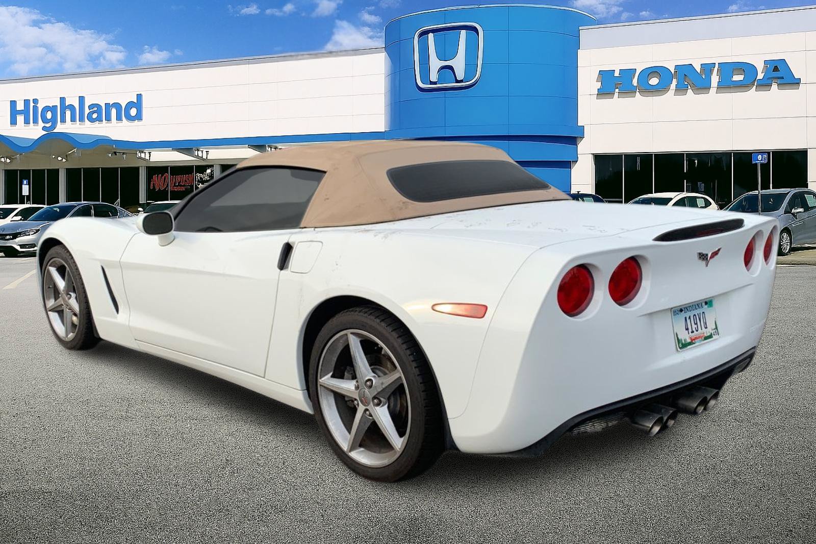 Used 2013 Chevrolet Corvette Convertible w/ 2LT Preferred Equipment Group RWD image 3