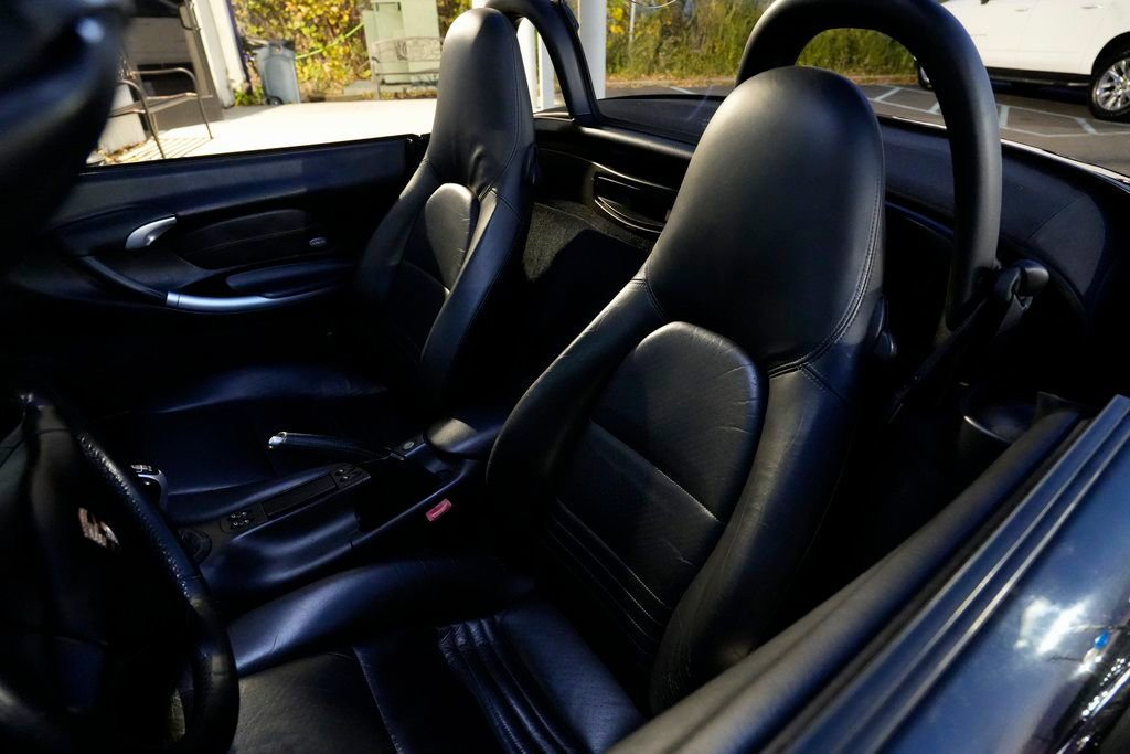 Used 2004 Porsche Boxster S image 20