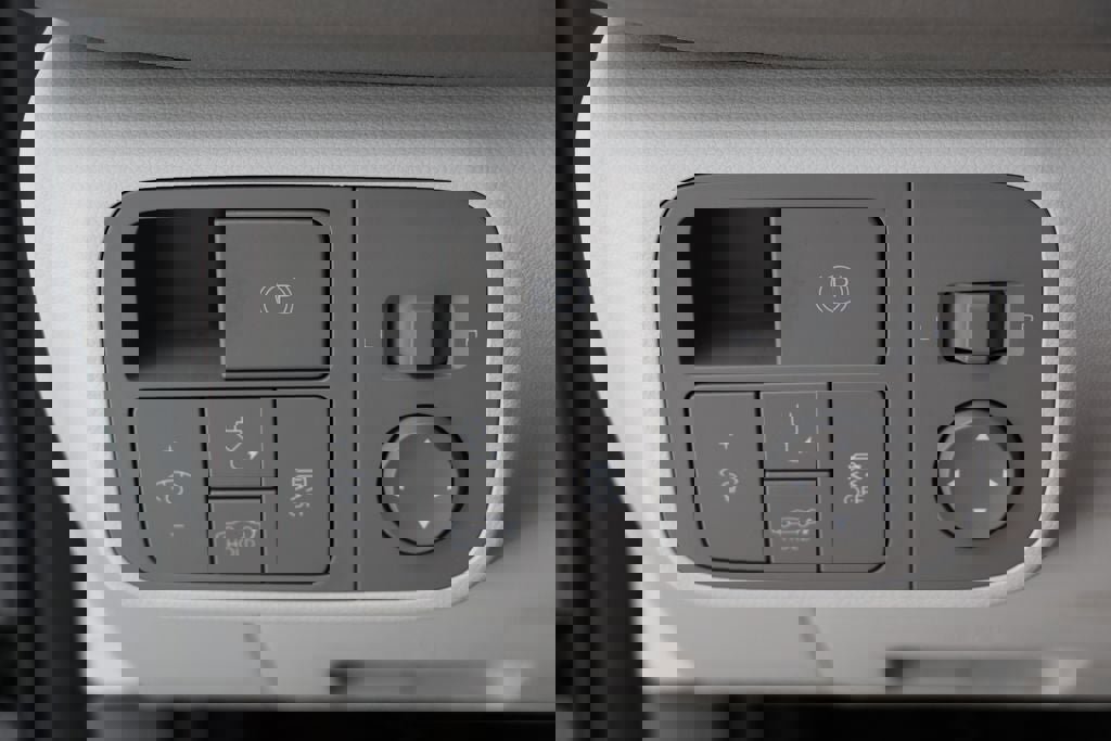 Used 2023 Hyundai Ioniq 6 SEL image 28