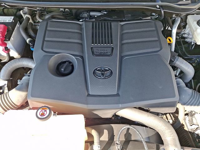 Used 2022 Toyota Tundra SR5 w/ SR5 Premium Package image 27