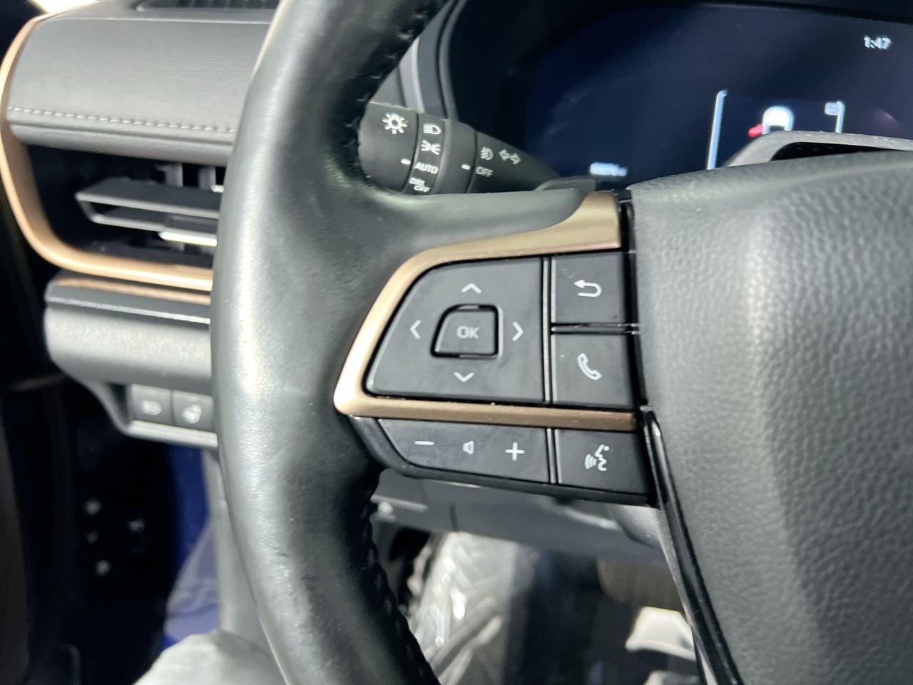 Used 2024 Toyota Grand Highlander AWD Hybrid image 16