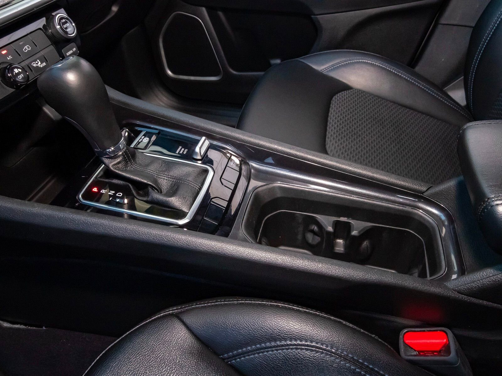 Used 2025 Jeep Compass Latitude image 28