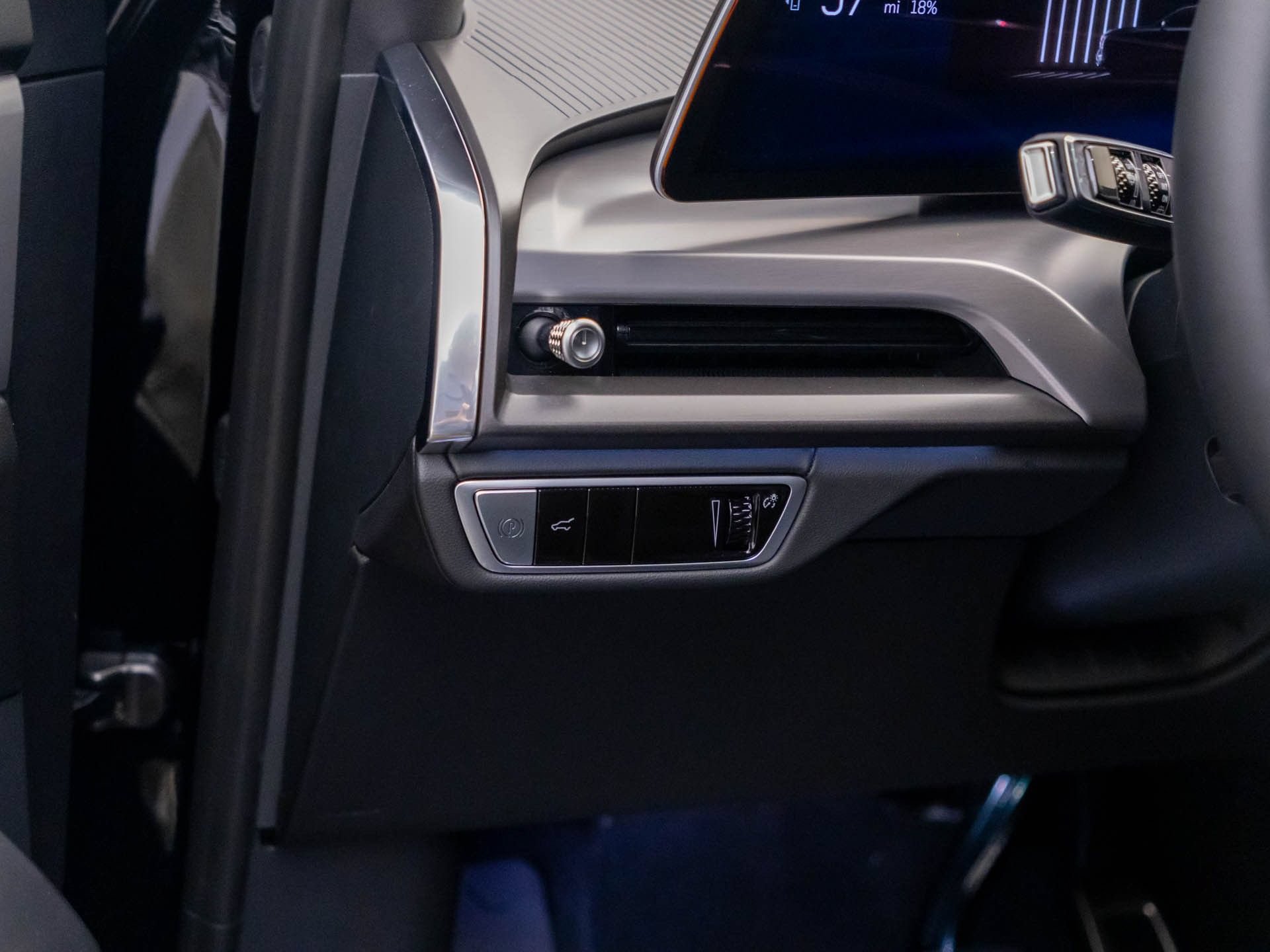 New 2027 Cadillac Vistiq Sport AWD/4WD image 19