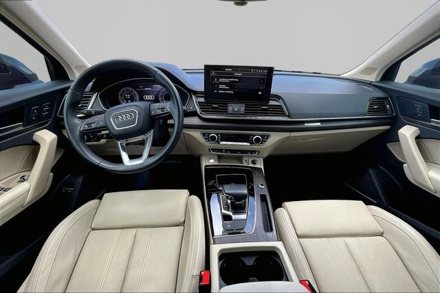 Used 2023 Audi Q5 e Premium Plus w/ Premium Plus Package AWD/4WD image 15