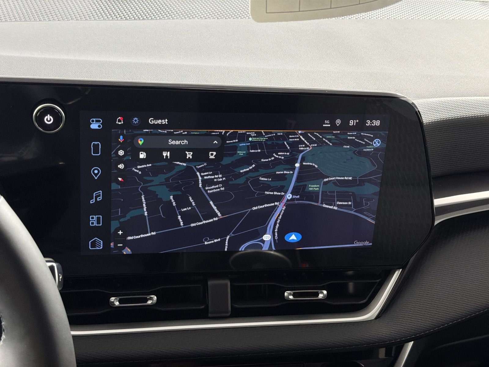 New 2027 Chevrolet Equinox LT w/ Safety and Technology Package FWD image 20