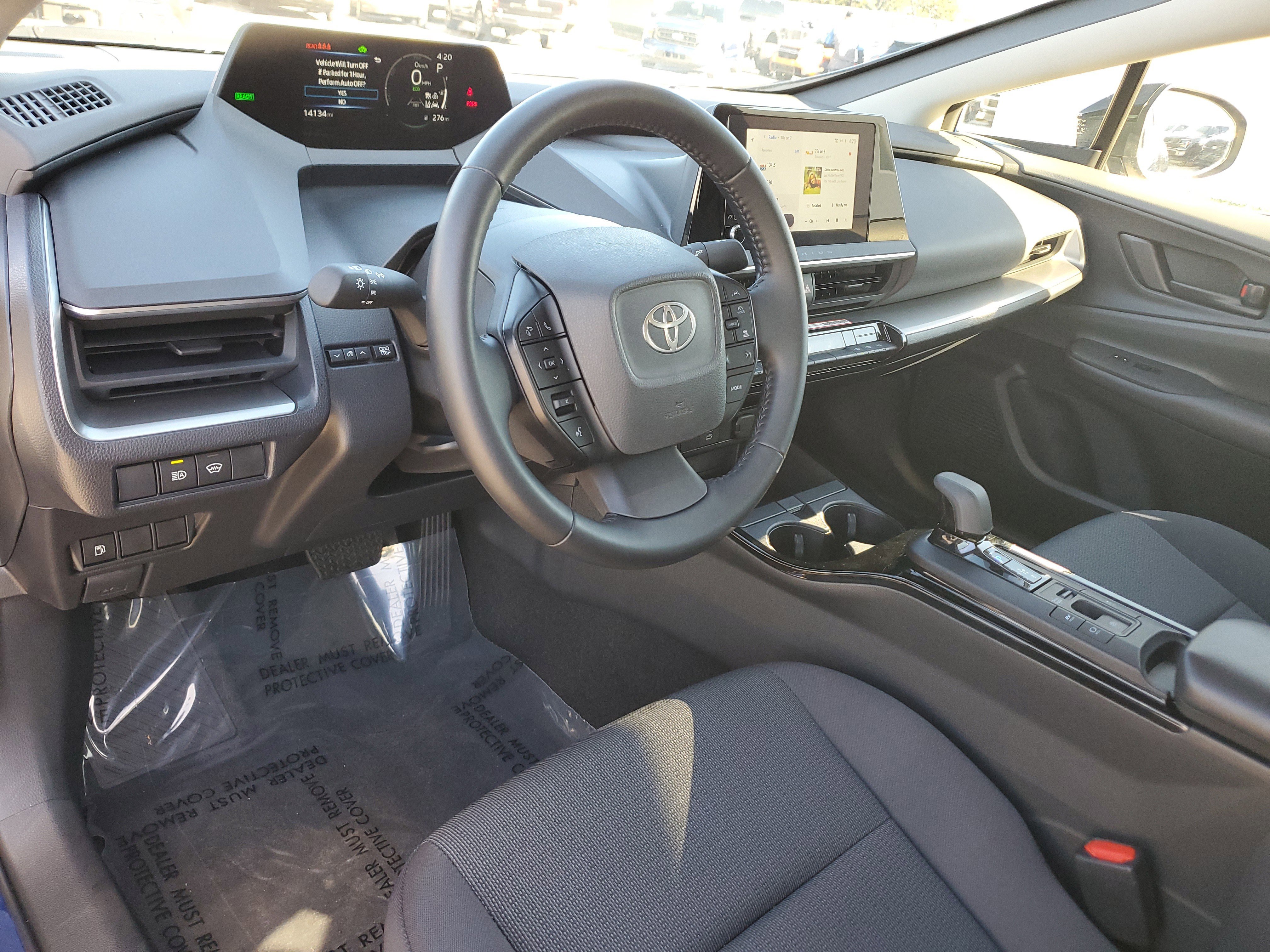 Used 2025 Toyota Prius LE image 6