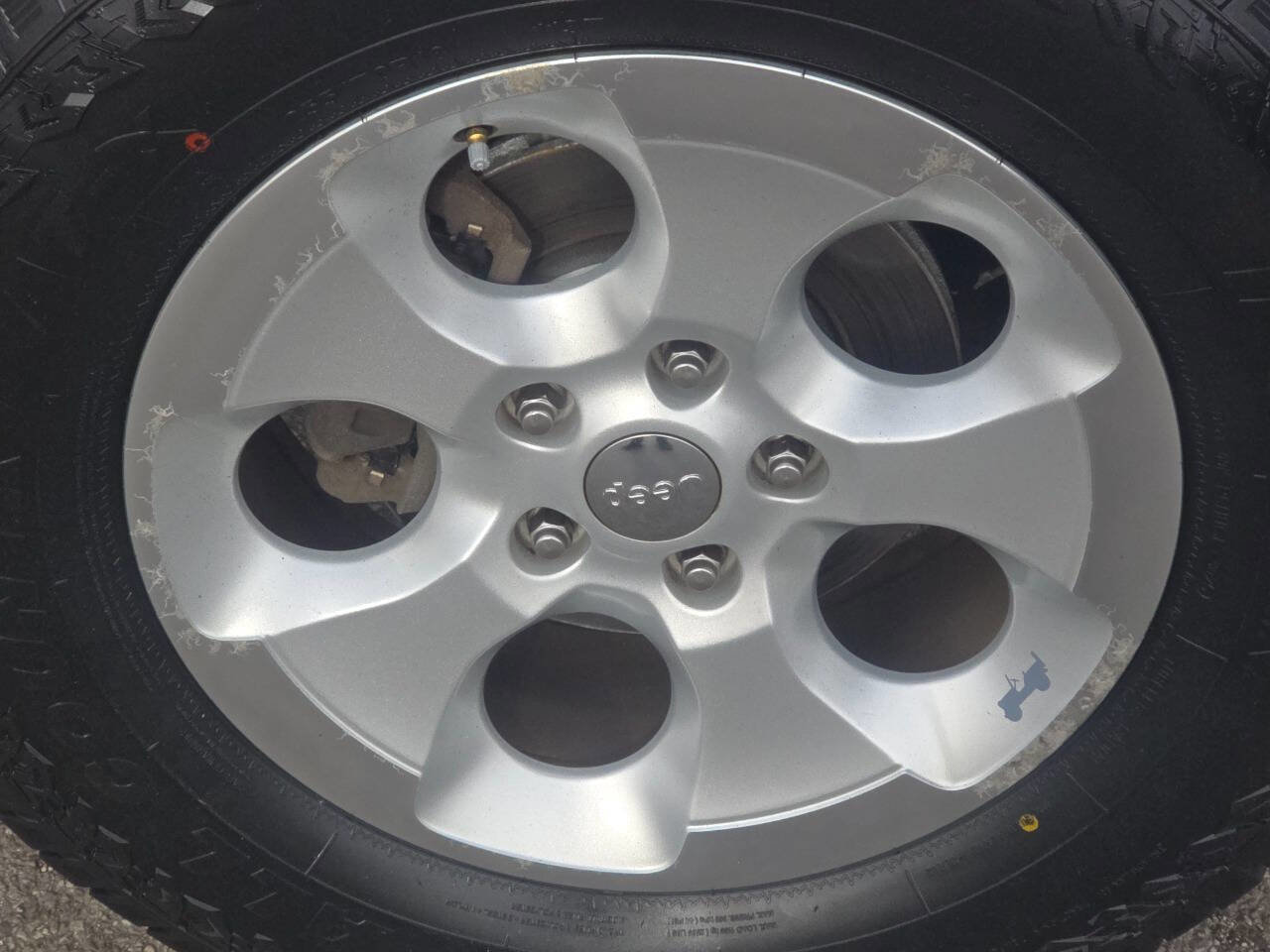 Used 2014 Jeep Wrangler Unlimited Sahara w/ Connectivity Group image 9