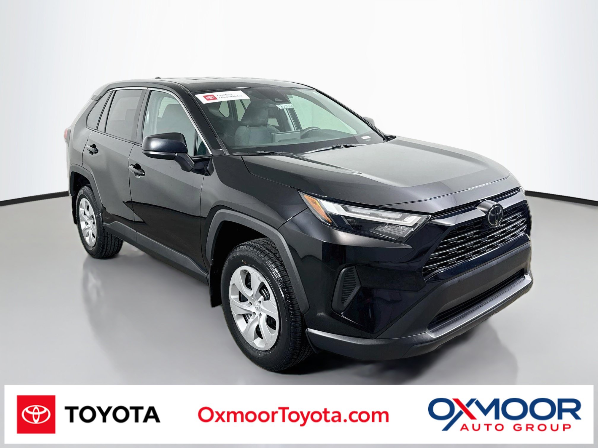 Used 2024 Toyota RAV4 LE AWD/4WD image 1