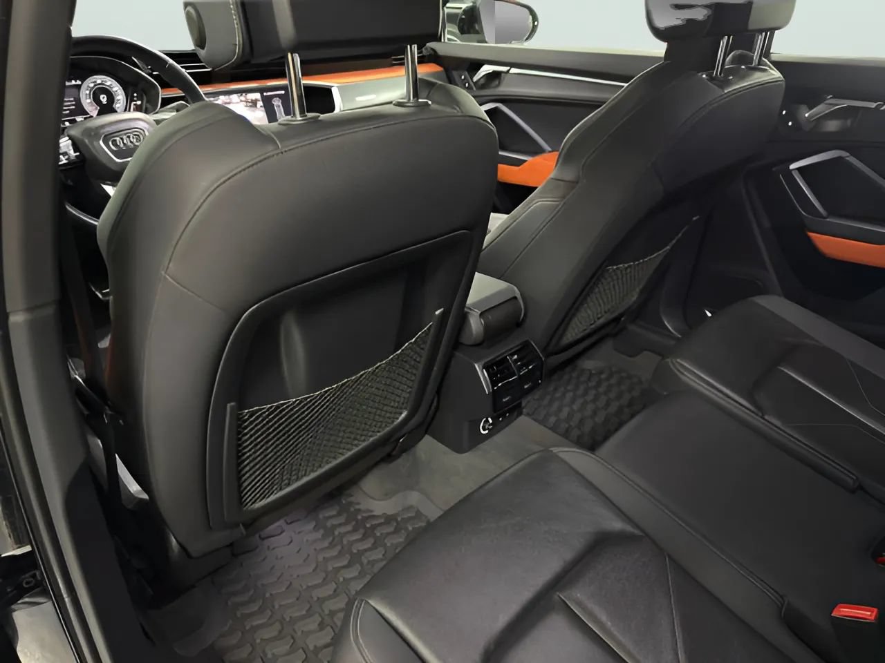 Used 2020 Audi Q3 2.0T Premium Plus w/ Premium Plus Package AWD/4WD image 14